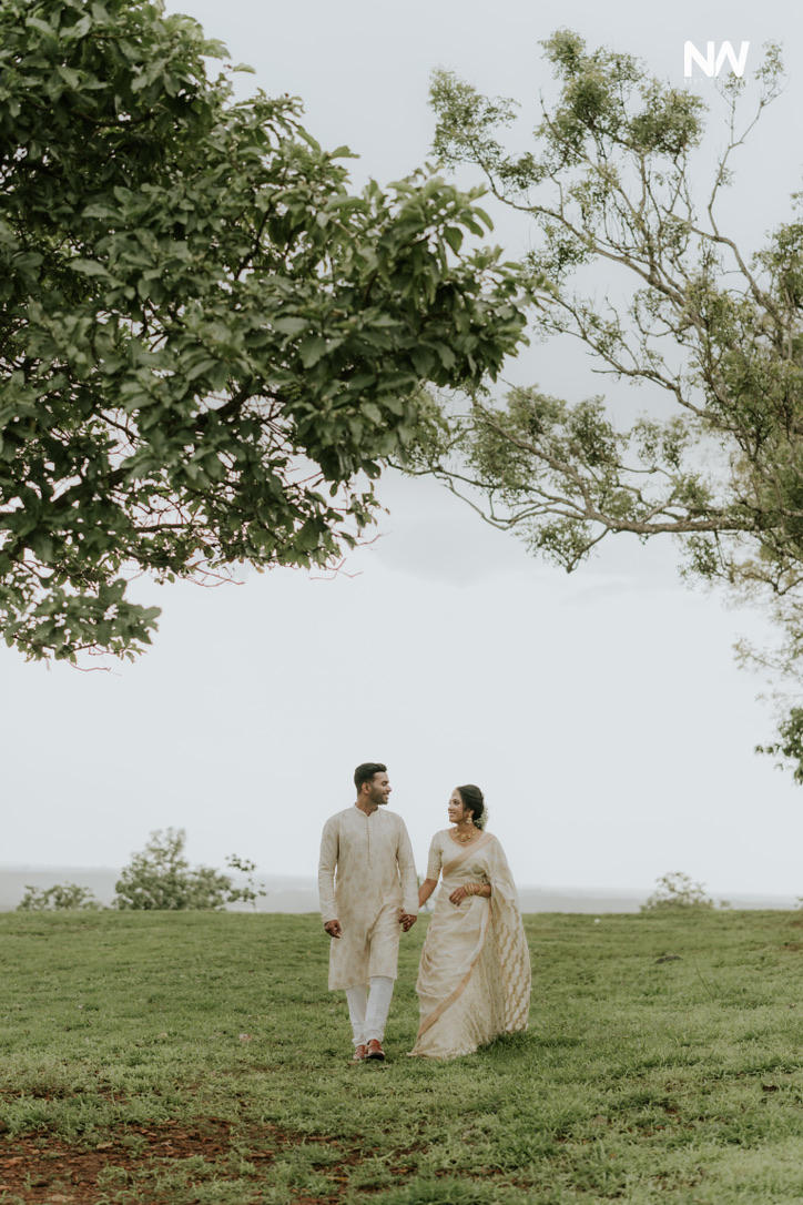 Romantic wedding moment background